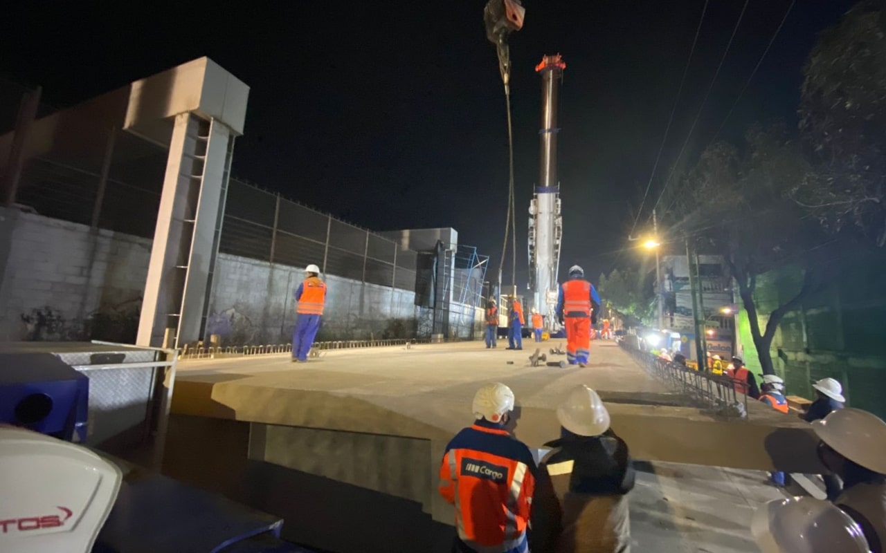 Más de 24 horas cierre en Ermita- Iztapalapa; continúan maniobras para retirar pieza del Trolebús Elevado