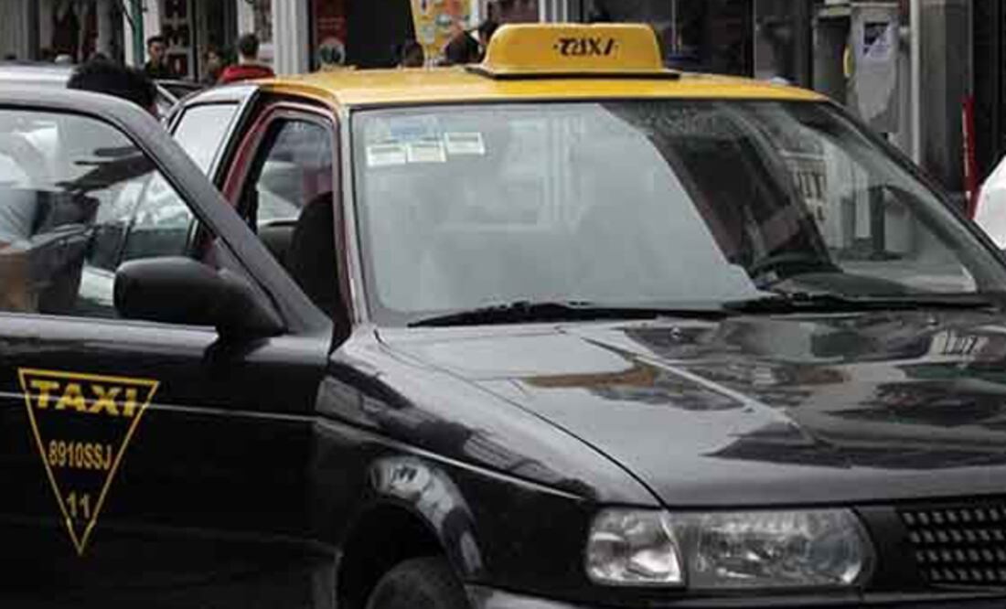 Esta medida busca mejorar la calidad del servicio y garantizar la seguridad tanto de los choferes como de los usuarios.
Foto: Producción El Universal Puebla