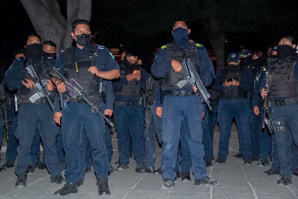 La renuncia tiene lugar tras una serie de eventos que generaron protestas  en Puebla