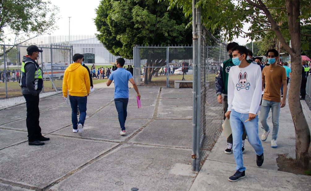 Regresa uso obligatorio de cubrebocas en la BUAP por influenza A H3N2 subclado K I Foto:EsImagen
