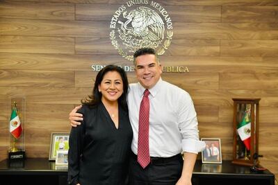 Nadia Navarro, senadora por Puebla, se suma a la bancada del PRI