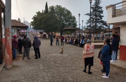 Pobladores de Zirahuén, en Michoacán, impiden instalación de casillas para revocación de mandato