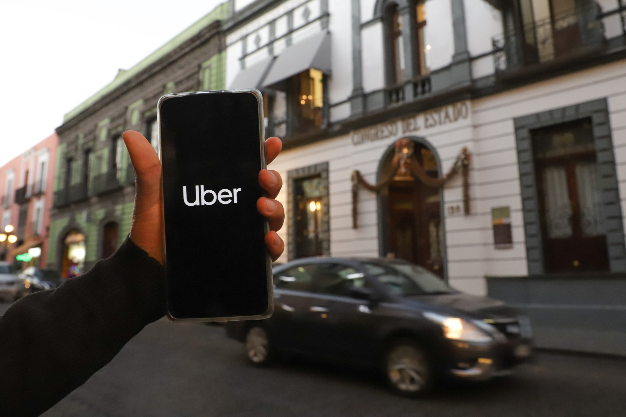 En Puebla hay cada vez más taxis de plataforma y menos convencionales | Agencia Es Imagen para El Universal Puebla