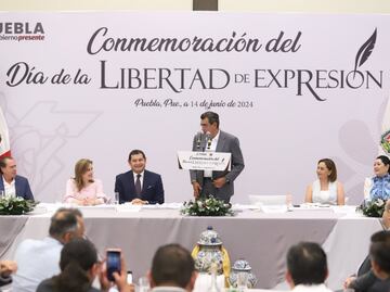 Sergio Salomón y Alejandro Armenta conmemoran con periodistas el Día de la libertad de expresión