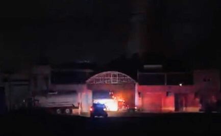 Se incendia fábrica de veladoras en Texmelucan