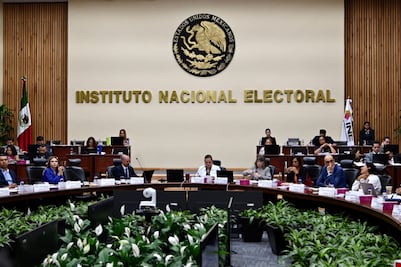 INE obliga a partidos postular a mujeres en cinco de las nueve gubernaturas
