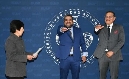 Lilia Cedillo toma protesta a nuevos funcionarios en la BUAP