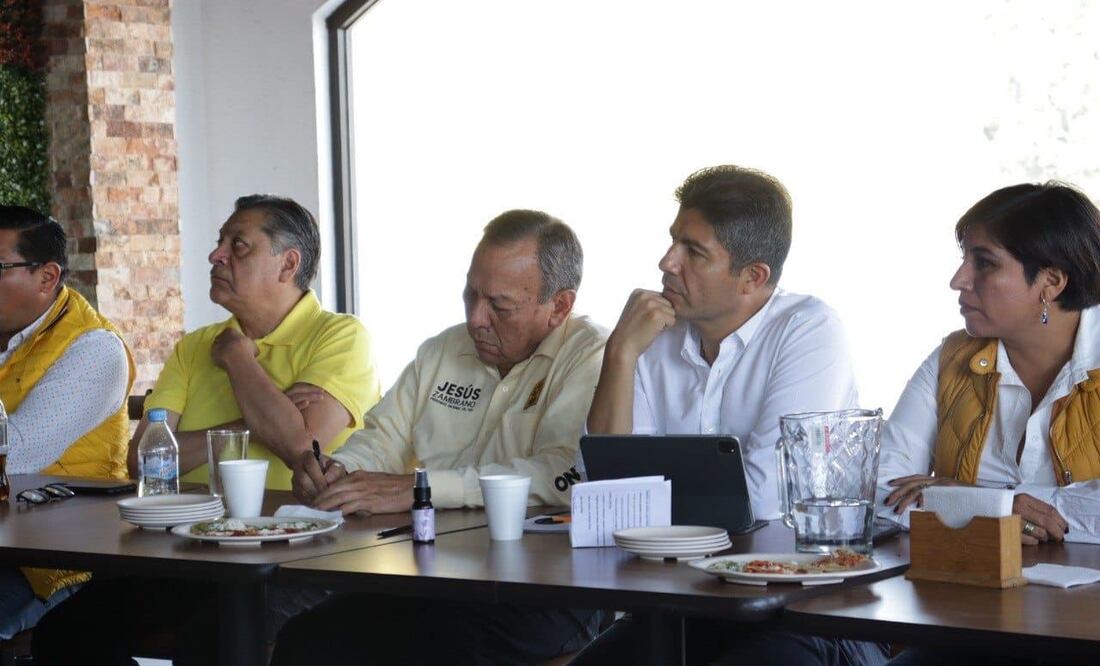 Lalo Rivera participó en una mesa de trabajo tras una invitación del presidente del PRD | Foto: Especial