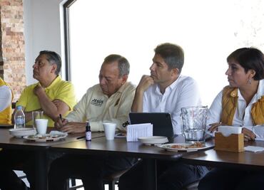 Eduardo Rivera participa en mesa de trabajo con líderes del PRD