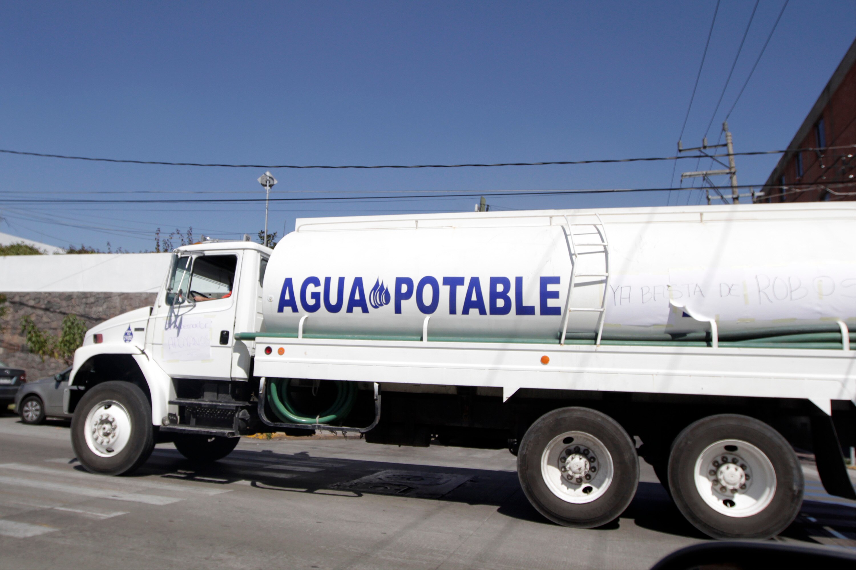 Volverán a entregar pipas de agua en Puebla capital, anuncia Barbosa
