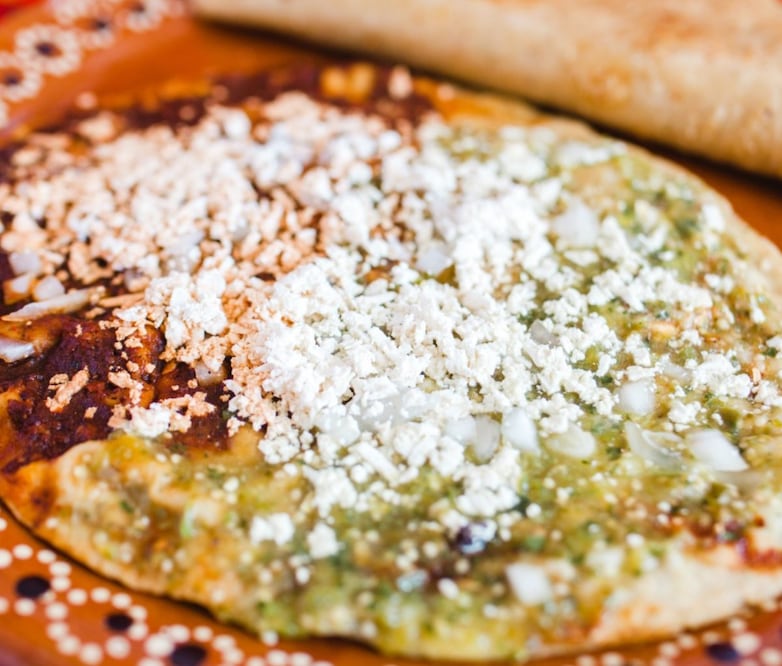 La gordita del socavón, el antojito que nació en honor de un hoyo en Puebla. Foto: iStock