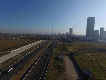 ¿De cuánto es la multa por conducir a exceso de velocidad en las autopistas de Puebla?