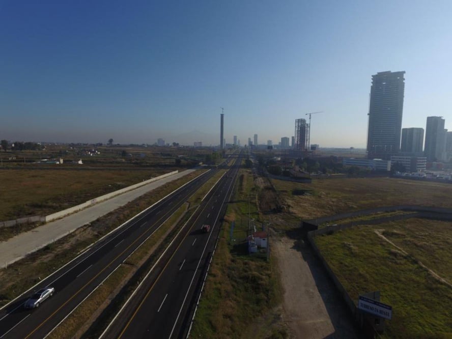 La autopista Puebla-Atlixco es una de las que tiene fotomultas | Foto: EsImagen