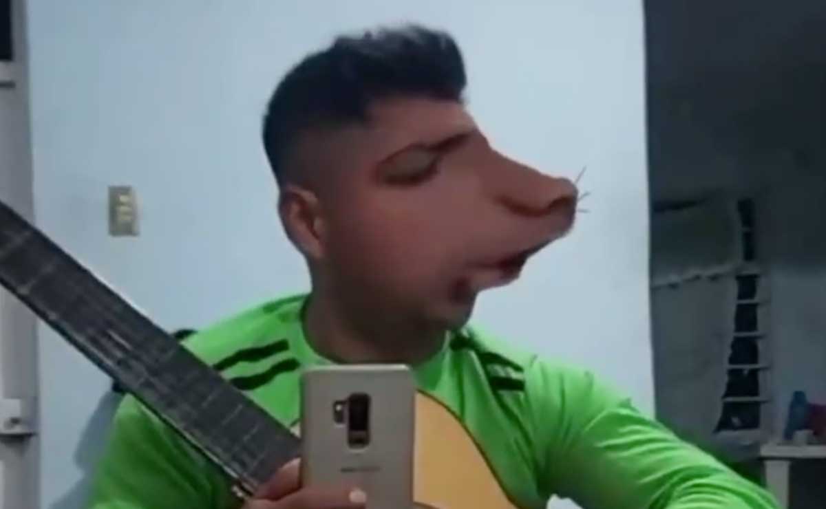 Policía tiktokero de Puebla se graba cantando Soy El Ratón
