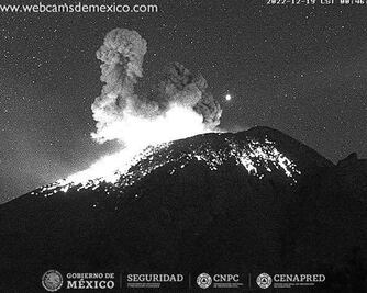 Popocatépetl cimbra a Puebla tras fuerte explosión