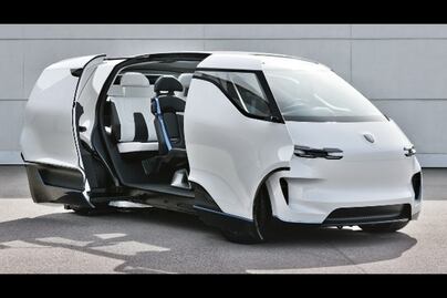 Porsche presenta SUV eléctrico que se colocará por encima del Cayenne