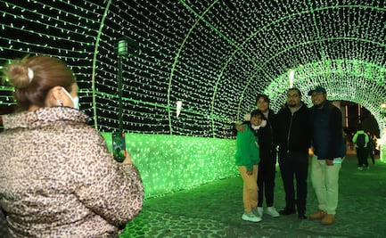 Conoce la hermosa iluminación navideña del Puente de Ovando