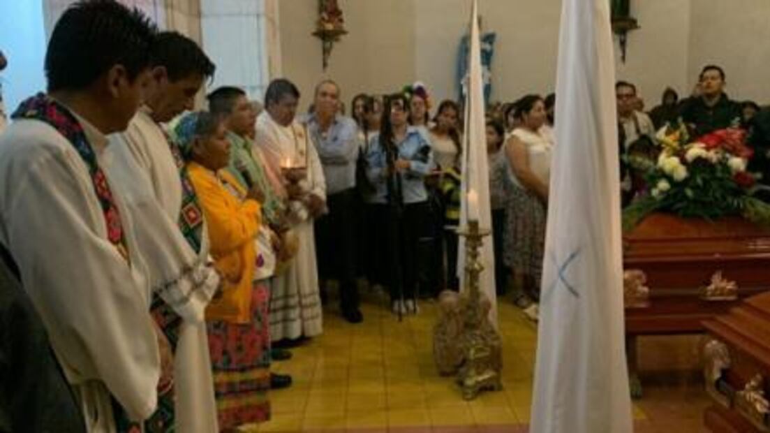 "Se deshonró y faltó al respeto al templo"; purifican iglesia para recibir cuerpos de sacerdotes jesuitas