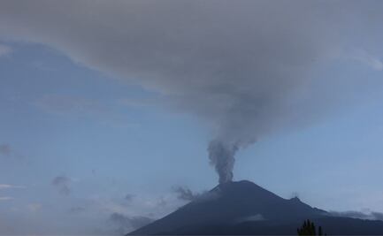 ¿Qué actividades fueron suspendidas por el Popocatépetl en Puebla?