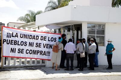Protestan pobladores de Coyomeapan en organismos electorales