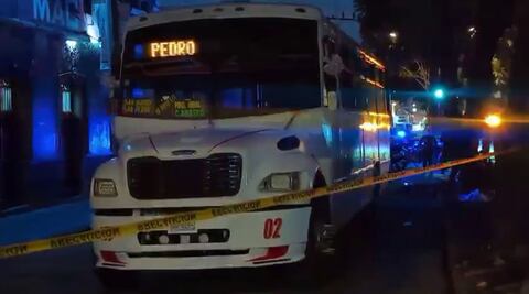 Chofer atropella y mata a dos adultas mayores en el Centro de Puebla