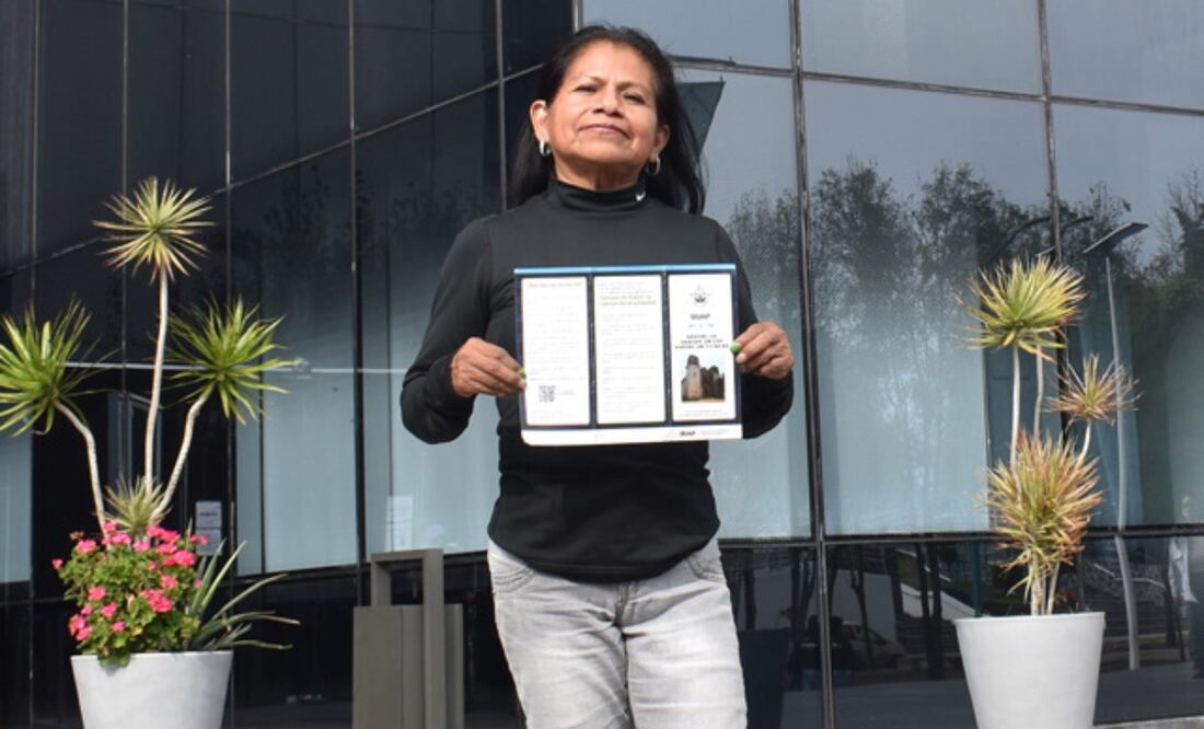 Con casi 60 años, Elena Gallegos concluye la licenciatura en Sociología en la BUAP I Foto: BUAP