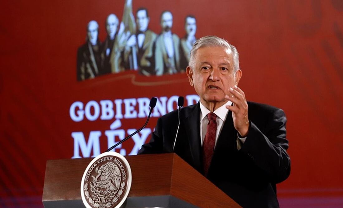 Anuncia AMLO que será mujer relevo de Delfina Gómez en la SEP