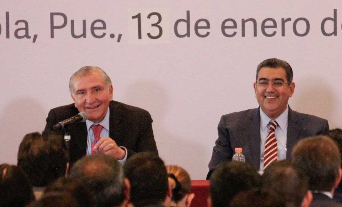 El secretario de Gobernación, Adán Augusto López, se reunió con el gobernador Salomón Céspedes Peregrina y su gabinete | Foto: El Universal Puebla