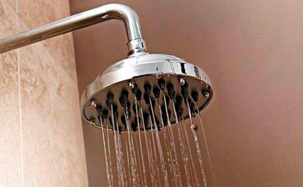 Bañarse diario es malo para la salud, aseguran científicos de Harvard