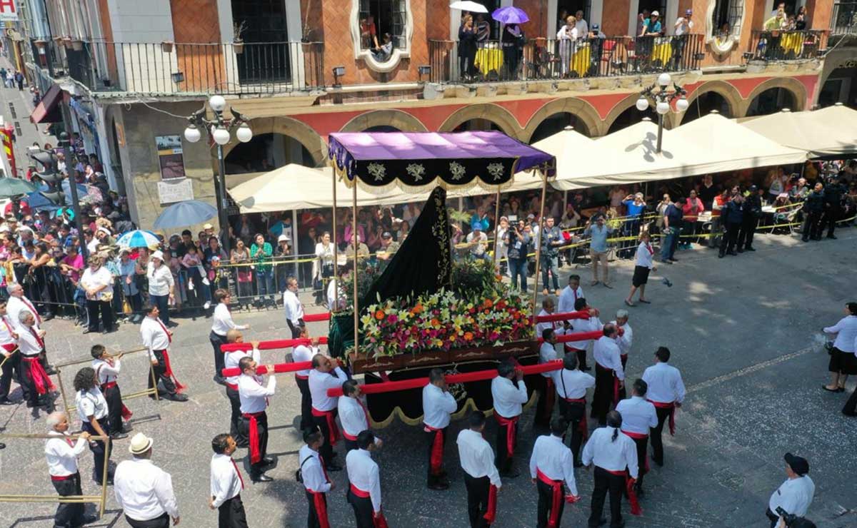 Procesión de Viernes Santo en Puebla, el Viacrucis más grande de América Latina