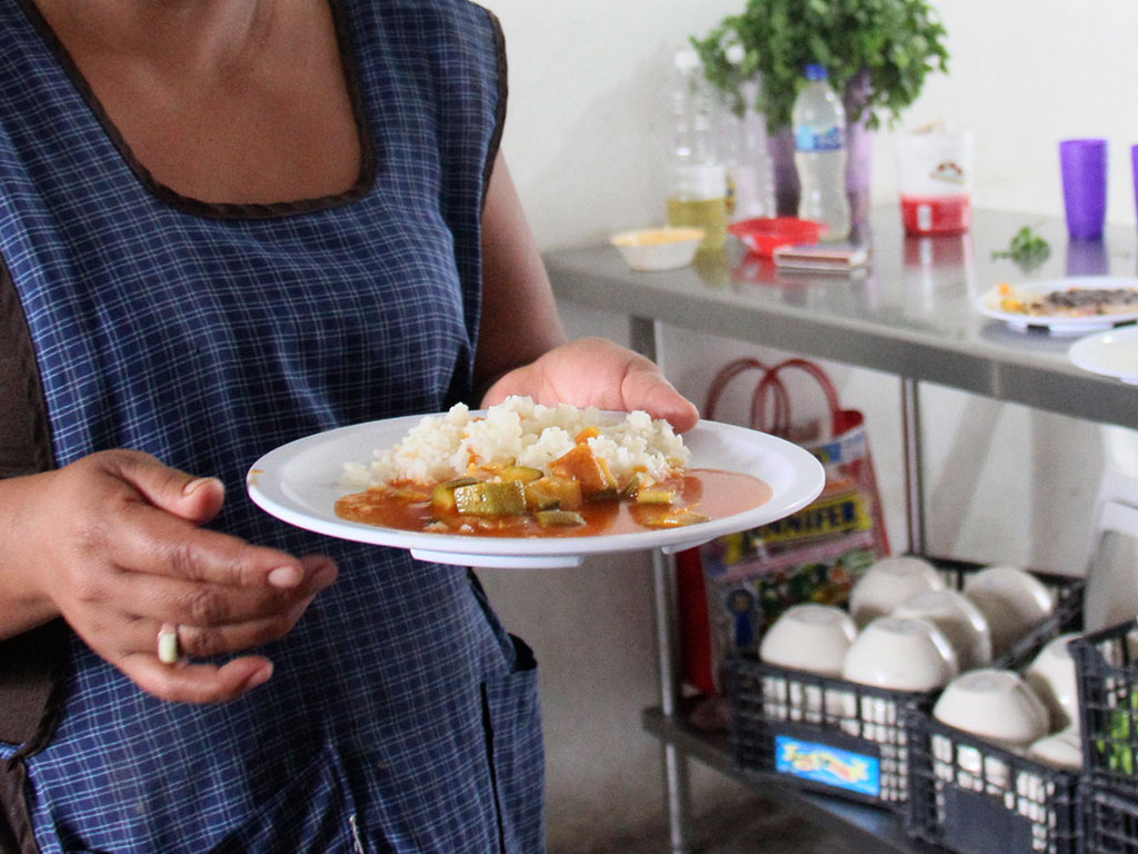 Aumenta demanda de comedores comunitarios por pandemia