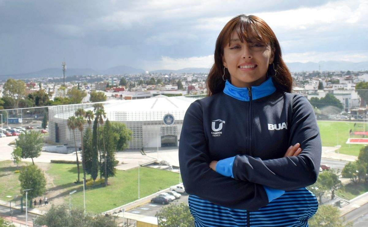 Evelyn Katy Sotarriba Sánchez portadora de 40 medallas | Foto: Buap