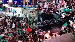 VIDEO Conductor atropella a 17 personas en Los Cabos durante los festejos por el triunfo de México