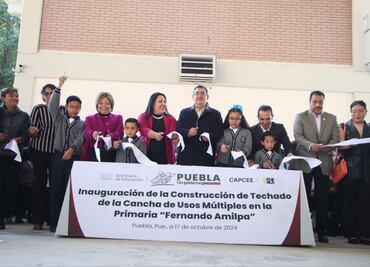 Sergio Salomón inaugura techados en primarias de la ciudad de Puebla