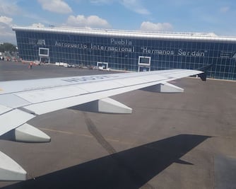 Reabre operaciones el aeropuerto Hermanos Serdán en Puebla  