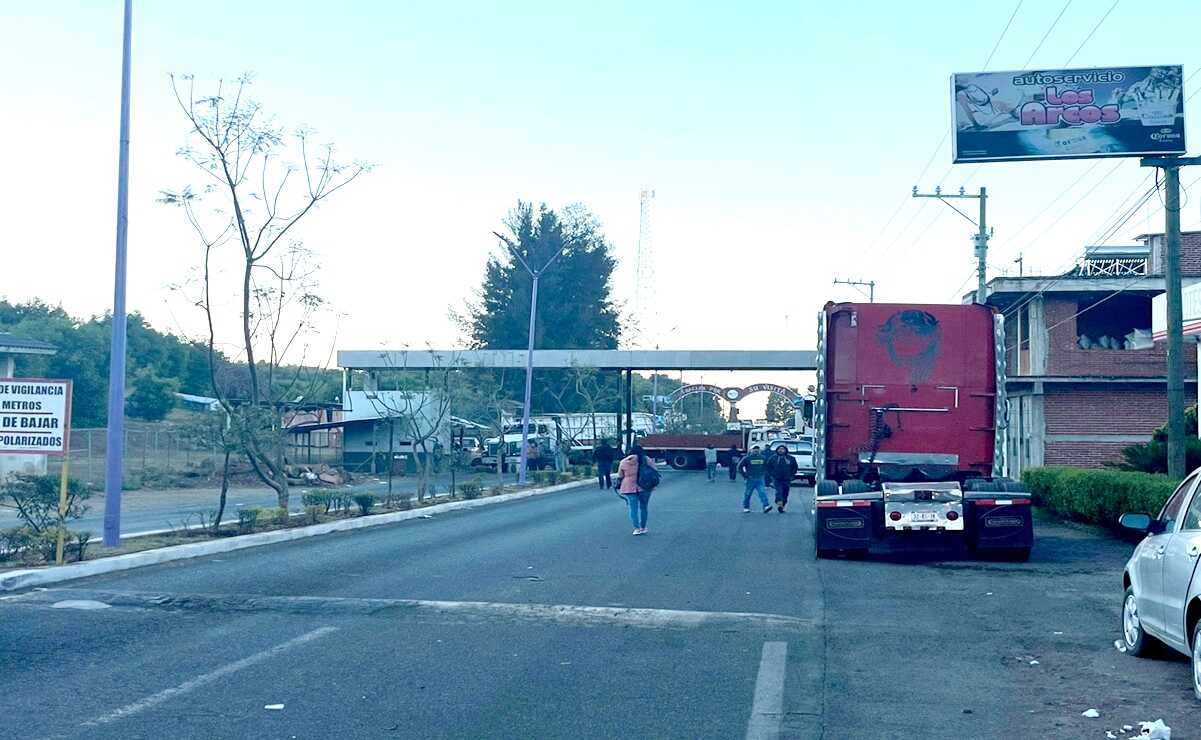 Se enfrentan grupos armados en San Juan Nuevo, Parangarícutiro, Michoacán