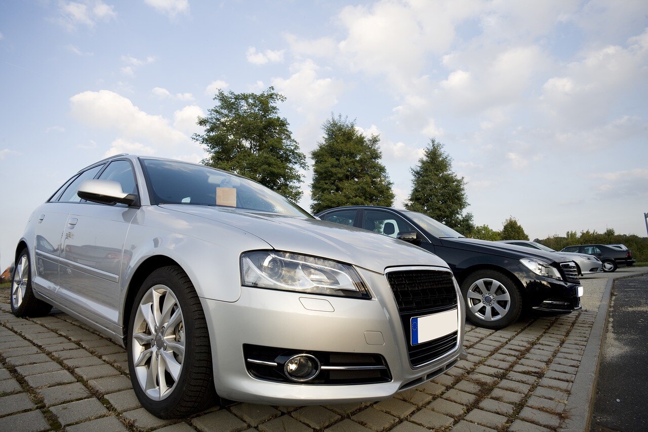 Venta de autos nuevos toca en agosto su nivel más bajo de 2021