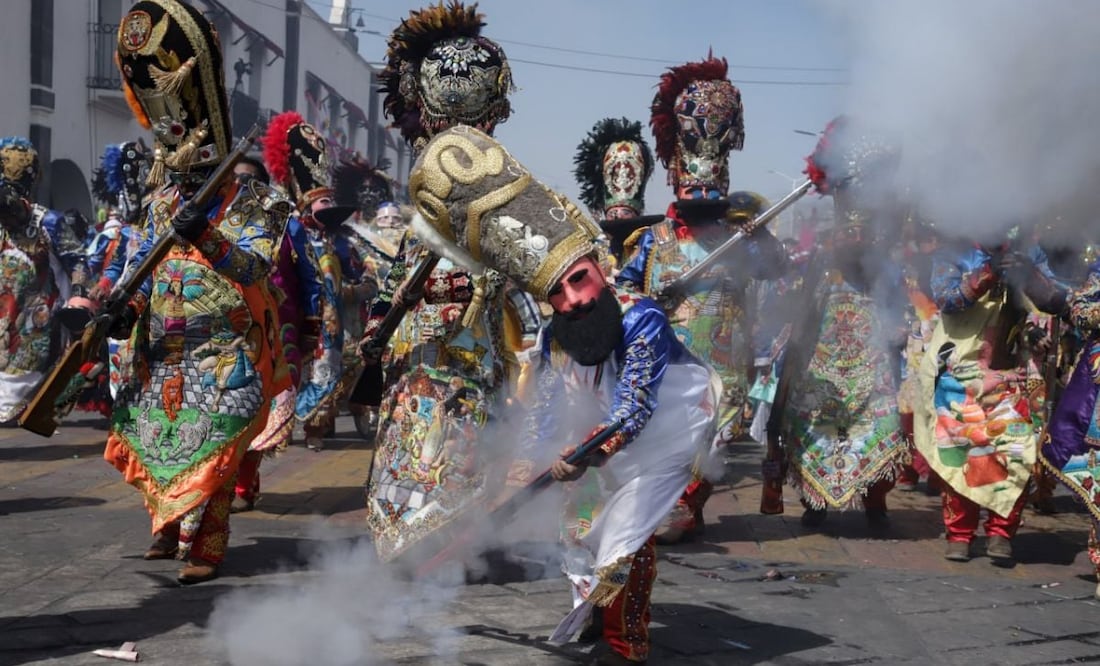 Una de las razones para declarar a Huejotzingo Pueblo Mágico es su carnaval, que es Patrimonio Cultural de Puebla | Foto: Agencia Es Imagen para El Universal Puebla