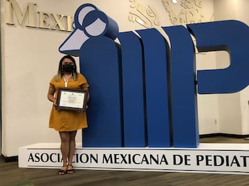 Asociación Mexicana de Pediatría otorga premio a egresada de la BUAP
