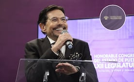 Congreso del Estado entrega reconocimiento a Juan José Origel 