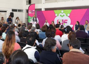 Entrega Pepe Chedraui apoyos alimentarios a familias de San Baltazar Campeche