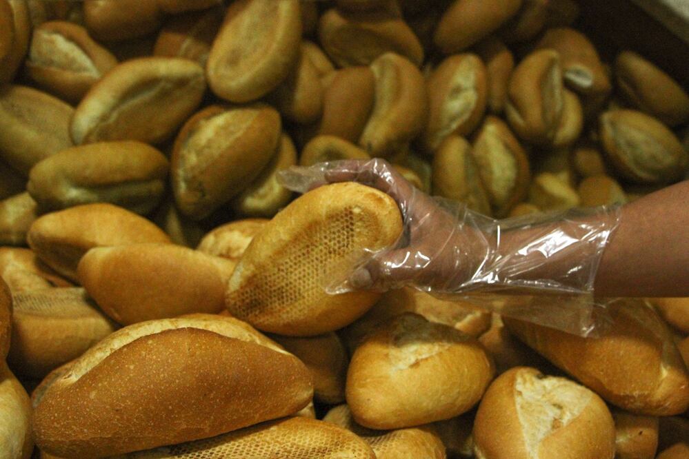 El pan está entre los productos con mayor encarecimiento. Foto. Cuartoscuro.