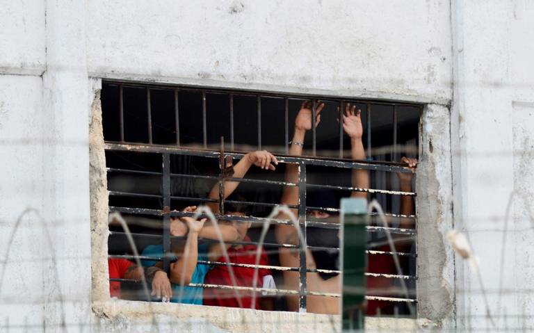 Según el reporte de la Comisión Nacional de Derechos Humanos (CNDH), el penal de San Miguel en Puebla capital ha sido uno de los que reprobó en el diagnóstico.

Foto: Producción El Universal Puebla