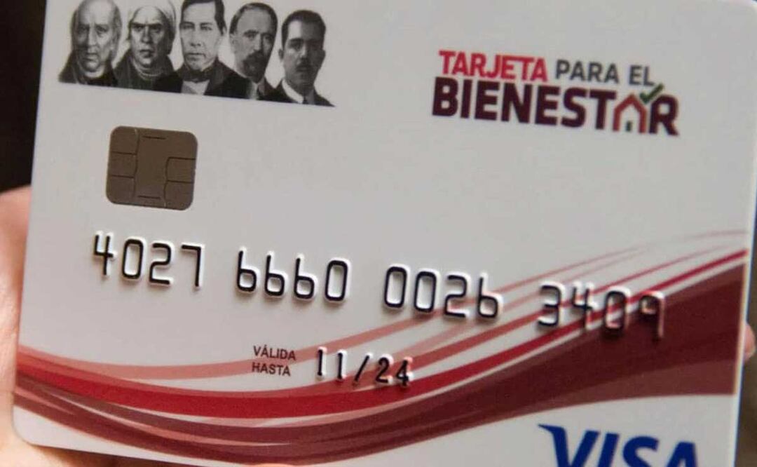 La Coordinación Nacional de Becas Benito Juárez pidió a los beneficiarios estar atentos a la entrega de las tarjetas | Foto: Especial