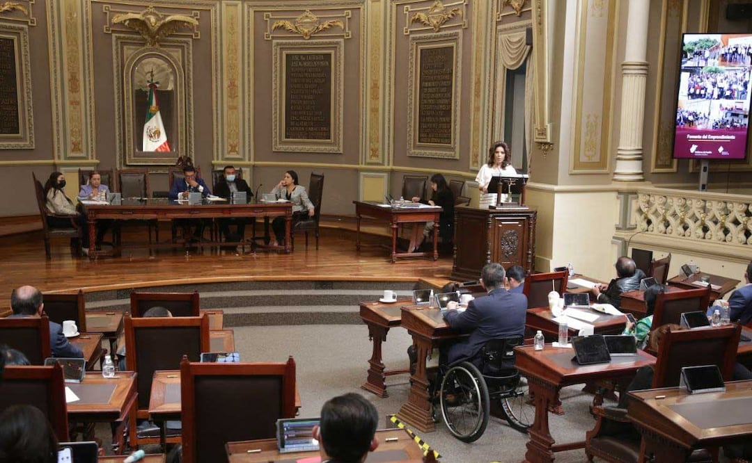 La actual Legislatura solo ha aprobado 77 iniciativas | Foto: Agencia Es Imagen para El Universal Puebla