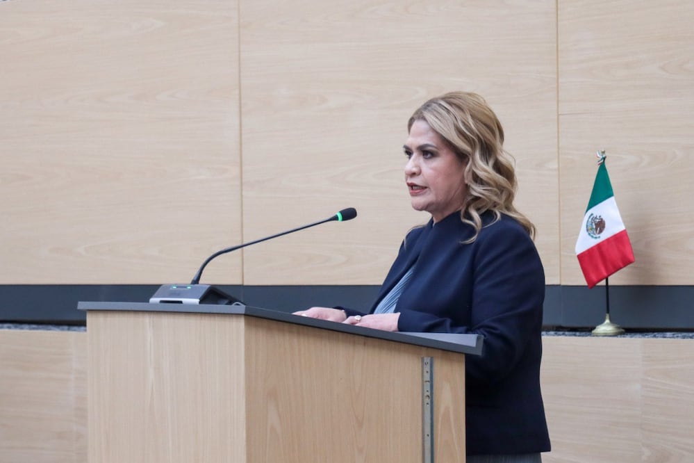 La secretaria Josefina Morales compareció hoy en el Congreso de Puebla | Foto: EsImagen