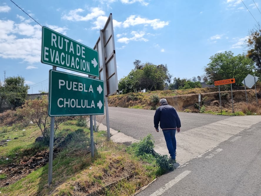 Rutas de evacuación del volcán Popocatépetl son rehabilitadas por el gobierno del estado de Puebla I Foto: EsImagen