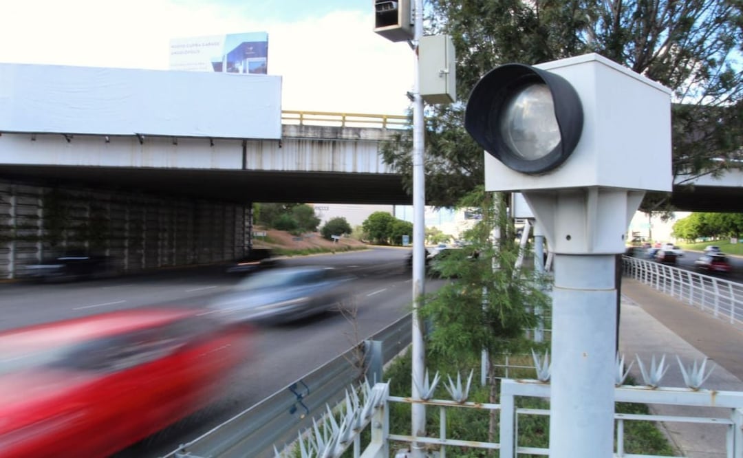 La operación de las fotomultas tiene el objetivo de reducir los índices de accidentes viales en Puebla | Foto: Agencia Es Imagen para El Universal Puebla