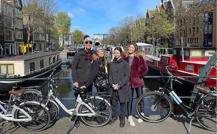 Andrea Legarreta y Erik Rubin viajan a Amsterdam con sus hijas Mía y Nina