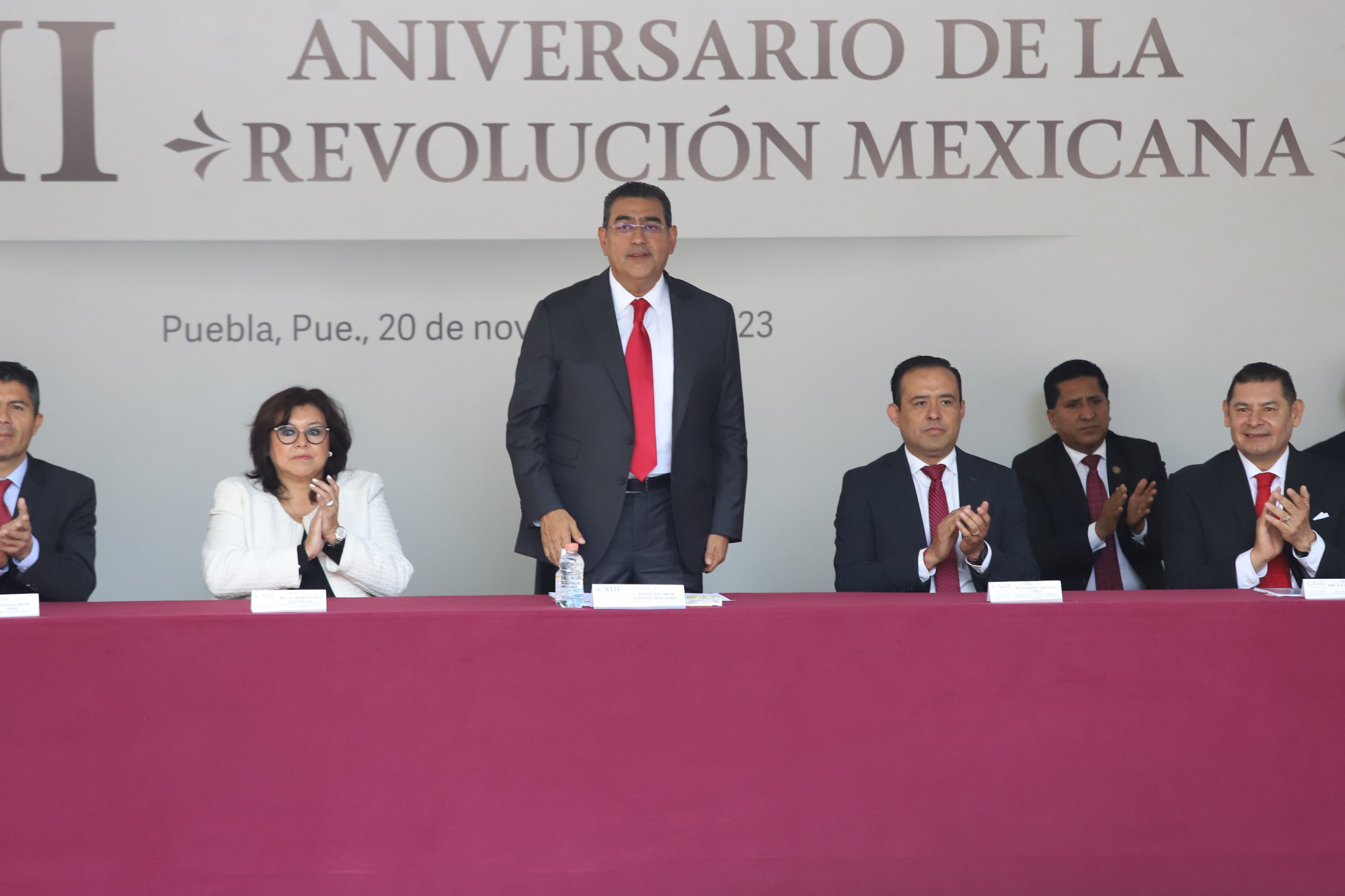 El gobernador Sergio Salomón presidió la ceremonia de aniversario de la Revolución Mexicana | EsImagen para El Universal Puebla